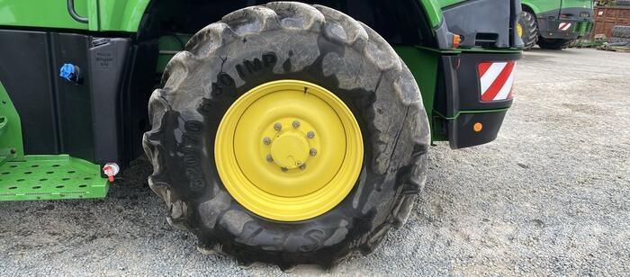 John Deere 8300 Samochodné kosačky