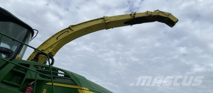 John Deere 8300 Samochodné kosačky