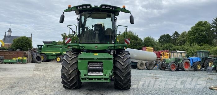 John Deere 8300 Samochodné kosačky