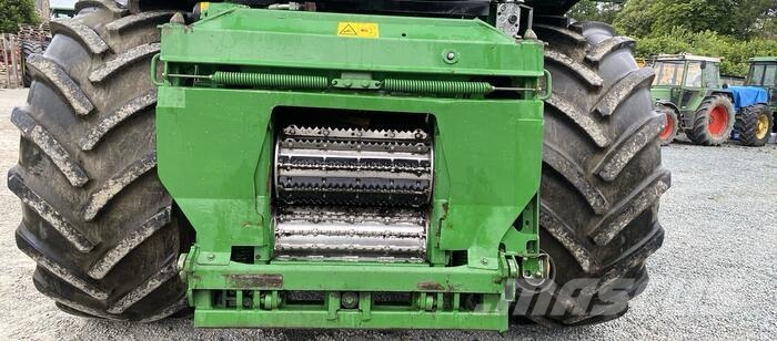 John Deere 8300 Samochodné kosačky