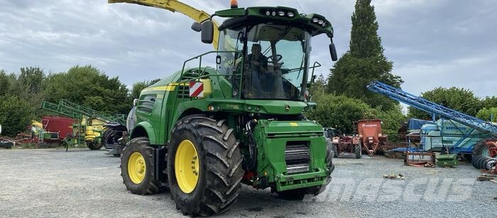 John Deere 8300 Samochodné kosačky