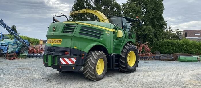 John Deere 8300 Samochodné kosačky