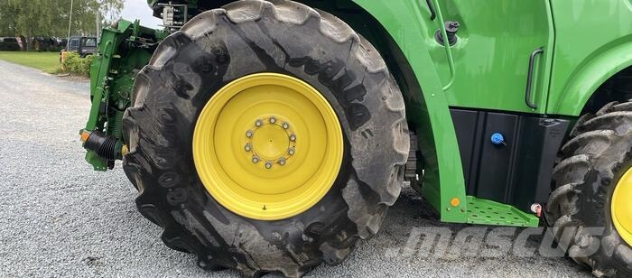 John Deere 8300 Samochodné kosačky