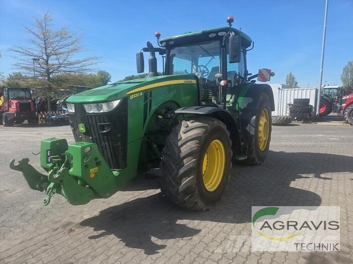 John Deere 8320 R 曳引機