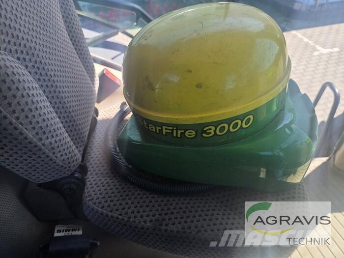 John Deere 8320 R 曳引機