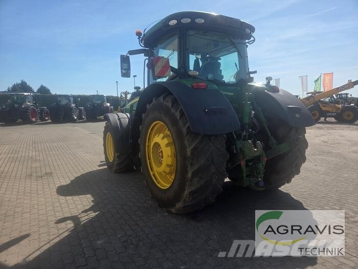 John Deere 8320 R 曳引機
