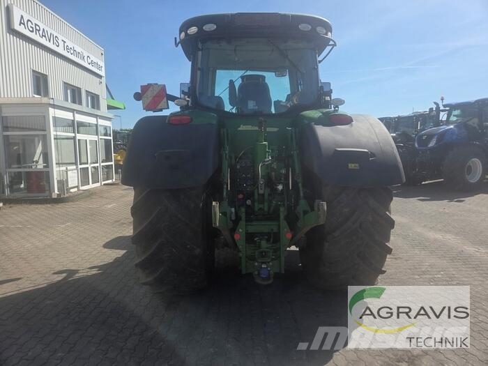 John Deere 8320 R 曳引機