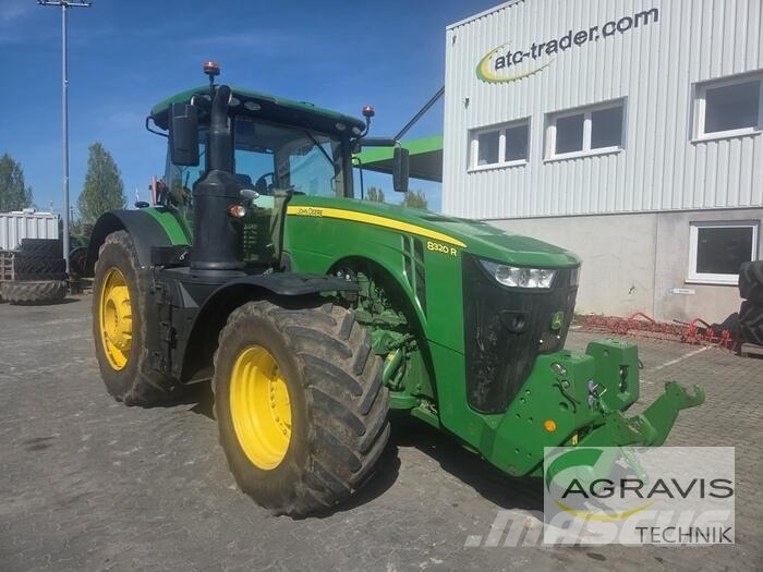 John Deere 8320 R 曳引機