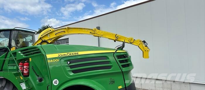 John Deere 8400 Samochodné kosačky