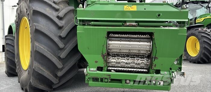 John Deere 8400 Samochodné kosačky