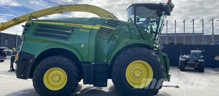 John Deere 8500 Samochodné kosačky