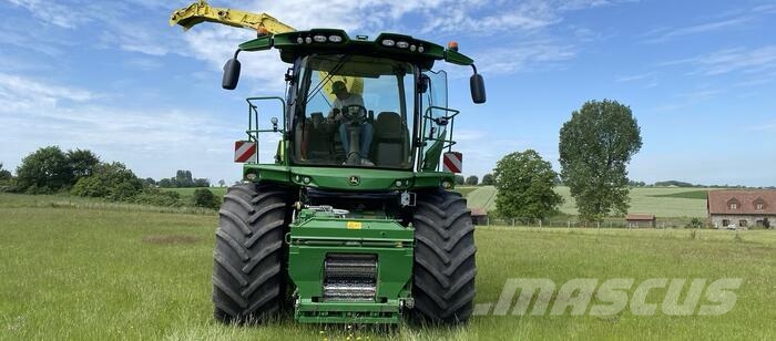 John Deere 8500 Samochodné kosačky