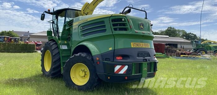 John Deere 8500 Samochodné kosačky