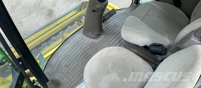 John Deere 8700 Samochodné kosačky