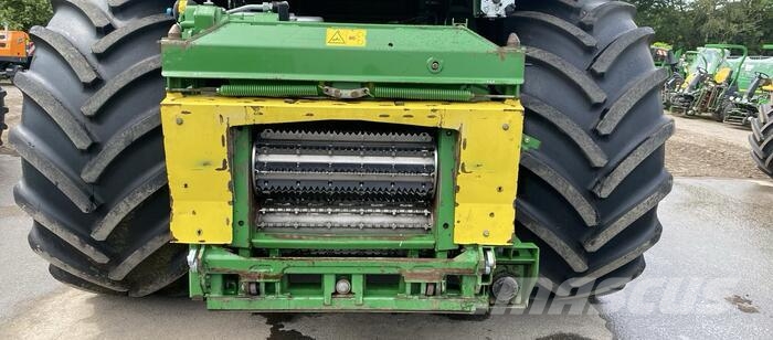 John Deere 8700 Samochodné kosačky