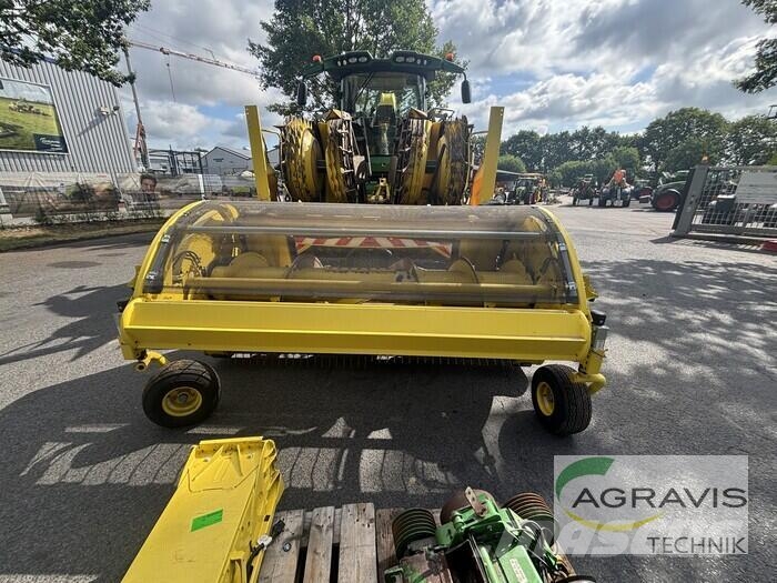 John Deere 8800I Allrad + Kemper 490 Plus + Pickup 639 Trince semoventi