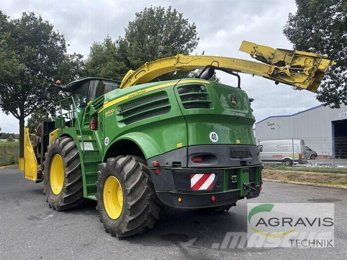 John Deere 8800I Allrad + Kemper 490 Plus + Pickup 639 Trince semoventi