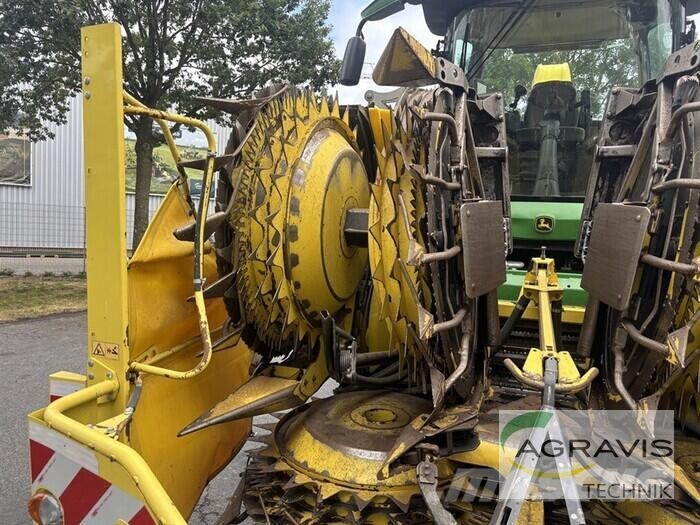 John Deere 8800I Allrad + Kemper 490 Plus + Pickup 639 Trince semoventi