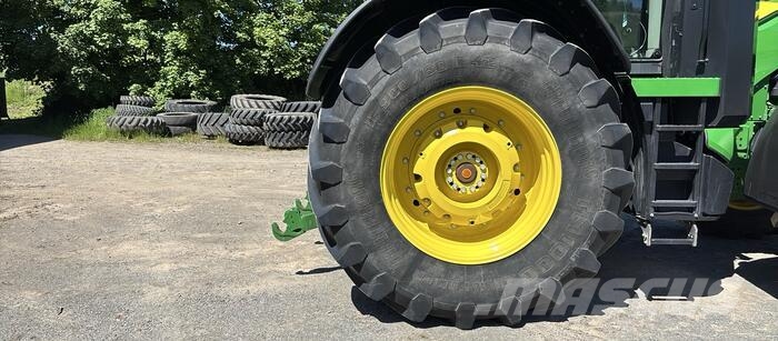 John Deere 8R 310 Traktori
