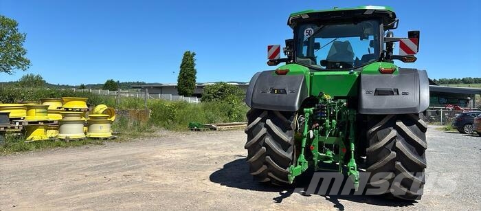 John Deere 8R 310 Traktori