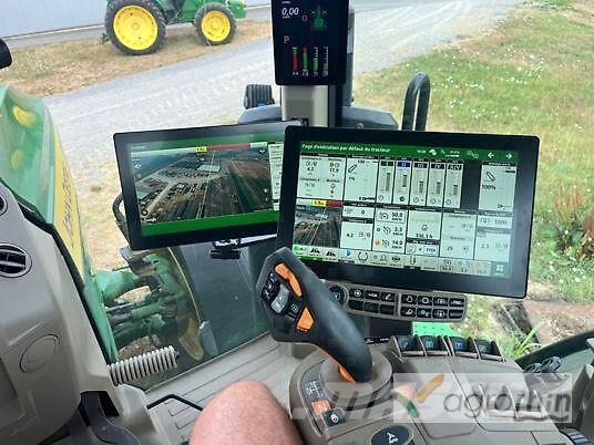 John Deere 8r310 Trattori