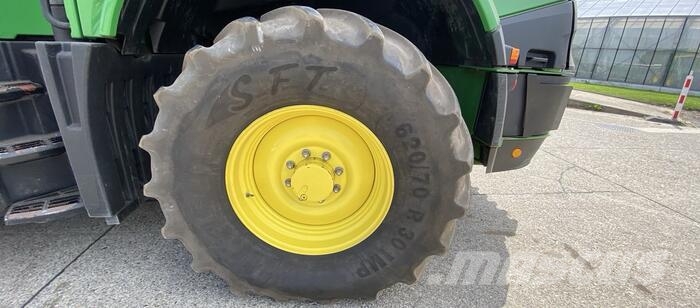 John Deere 9700 Samochodné kosačky