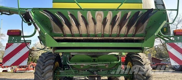 John Deere T 660 حصادات