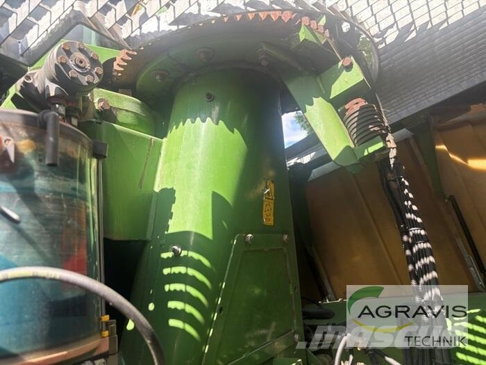 Krone BIG X 700 + Easy Collect 753 + Easy Flow 3001 自走式青贮饲料收割机
