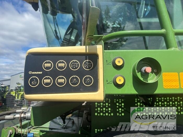 Krone BIG X 700 + Easy Collect 753 + Easy Flow 3001 自走式青贮饲料收割机