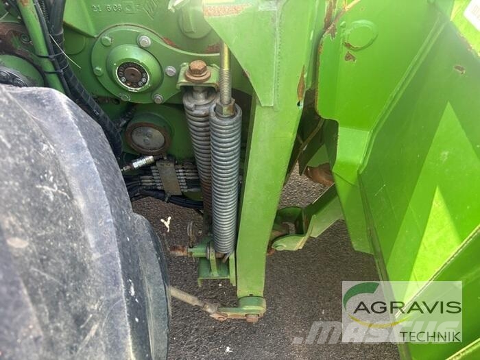 Krone BIG X 700 + Easy Collect 753 + Easy Flow 3001 自走式青贮饲料收割机