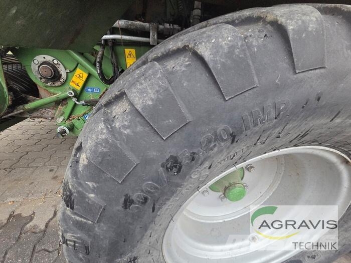 Krone COMPRIMA CF 155 XC Lis na válcové balíky