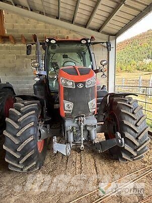 Kubota M7131 premium kvt الجرارات