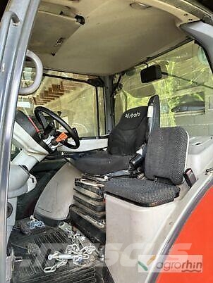 Kubota M7131 premium kvt الجرارات