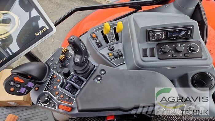 Kubota M7153 Traktoren