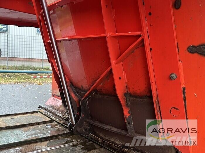 Kuhn EUV 180 ミキサーフィーダー