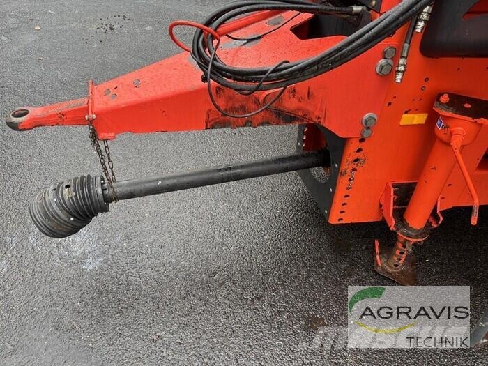 Kuhn EUV 180 ミキサーフィーダー