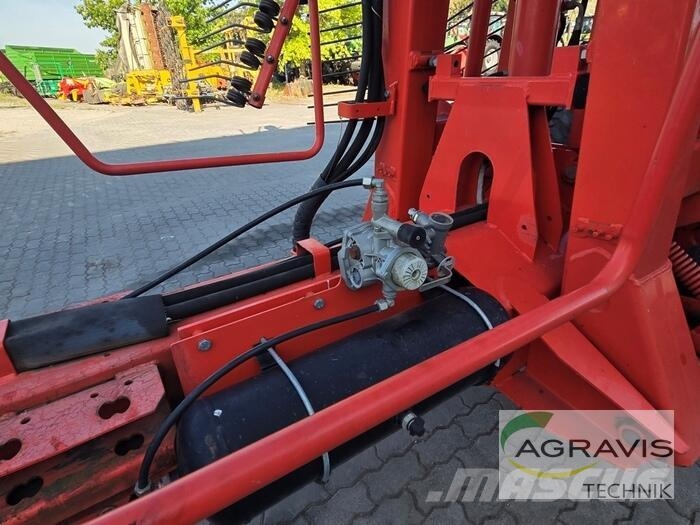 Kuhn GA 15021 Pöyhimet ja haravat