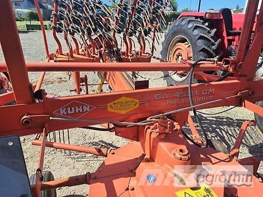 Kuhn GA4521GM مكابس وميبسات التبن