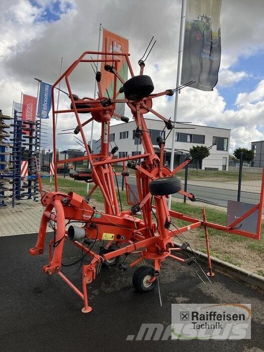 Kuhn GF642 Raker og høyvendere