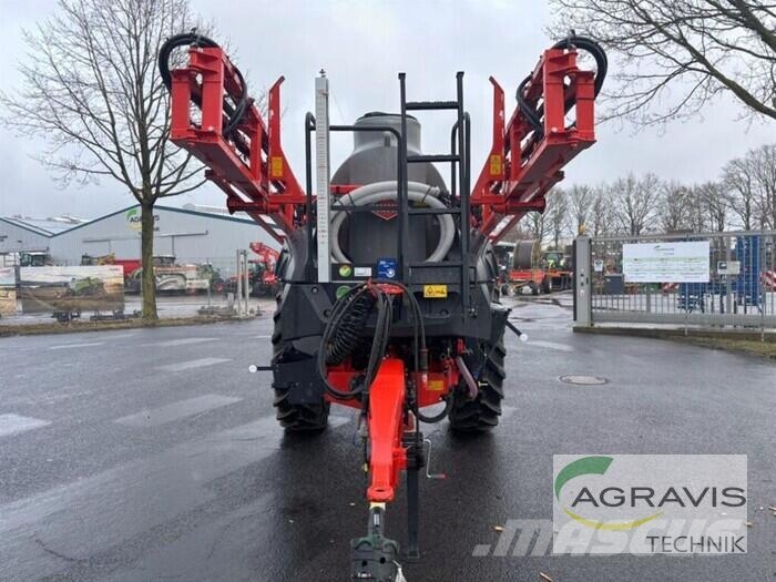 Kuhn LEXIS 3800 Trailed sprayers