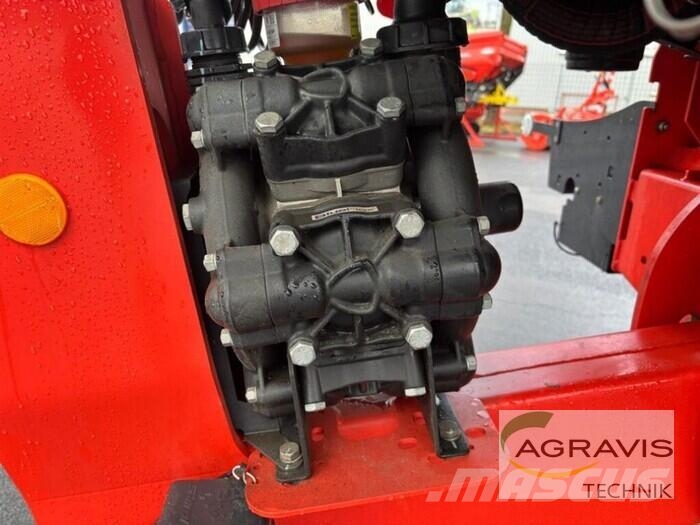 Kuhn LEXIS 3800 Trailed sprayers