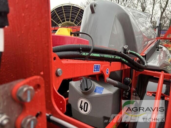 Kuhn LEXIS 3800 Trailed sprayers