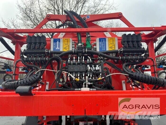 Kuhn LEXIS 3800 Trailed sprayers