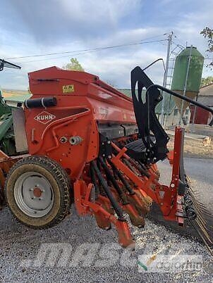 Kuhn PREMIA 300 Külvik-äkked