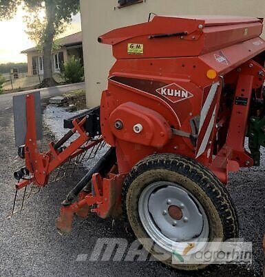 Kuhn PREMIA 300 Külvik-äkked