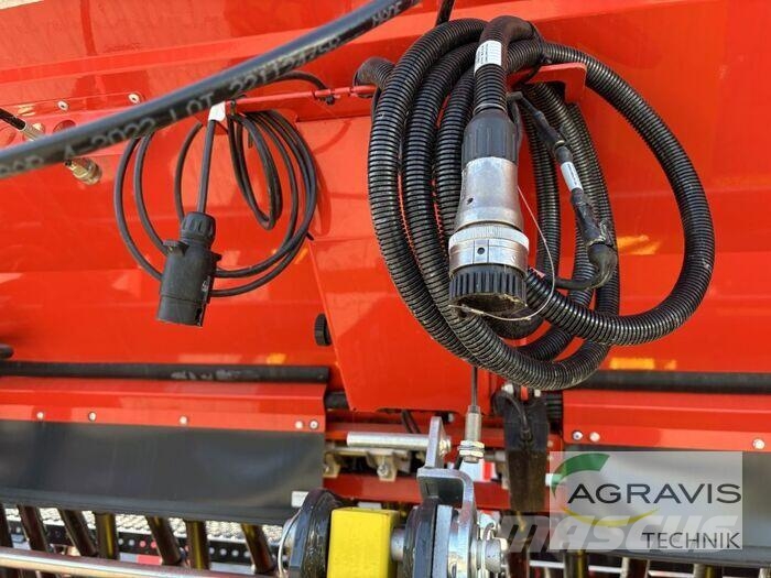 Kuhn SITERA 3030-24 E Iekrāvēji uz riteņiem