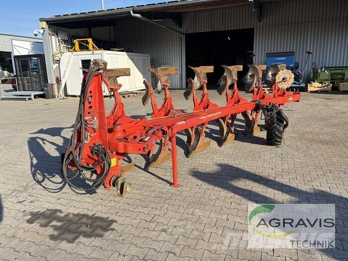 Kuhn VARI-MASTER 152 Dvojstranné pluhy