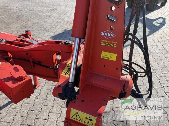 Kuhn VARI-MASTER 152 Dvojstranné pluhy