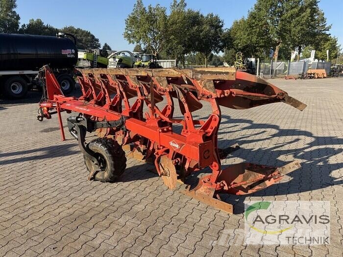Kuhn VARI-MASTER 152 Dvojstranné pluhy