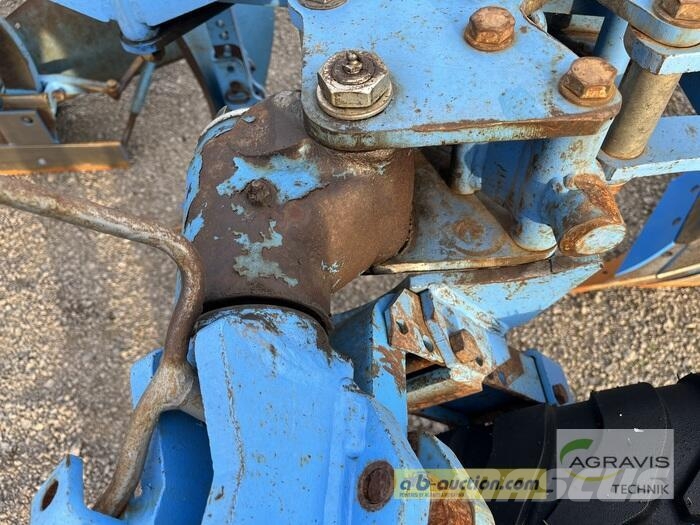 Lemken VARIOPAL 9 5 N 100 محاريث عكسية